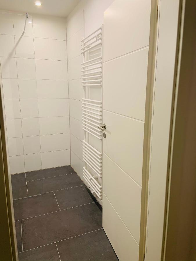 Neues, Ruhiges Apartment Nordic In Duesseldorf-Nord Luaran gambar